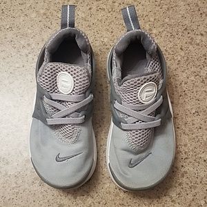 Kids gray Nike presto